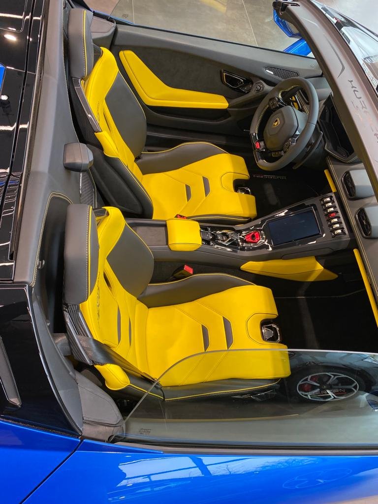 Lamborghini Huracan Evo Spider — photo 2